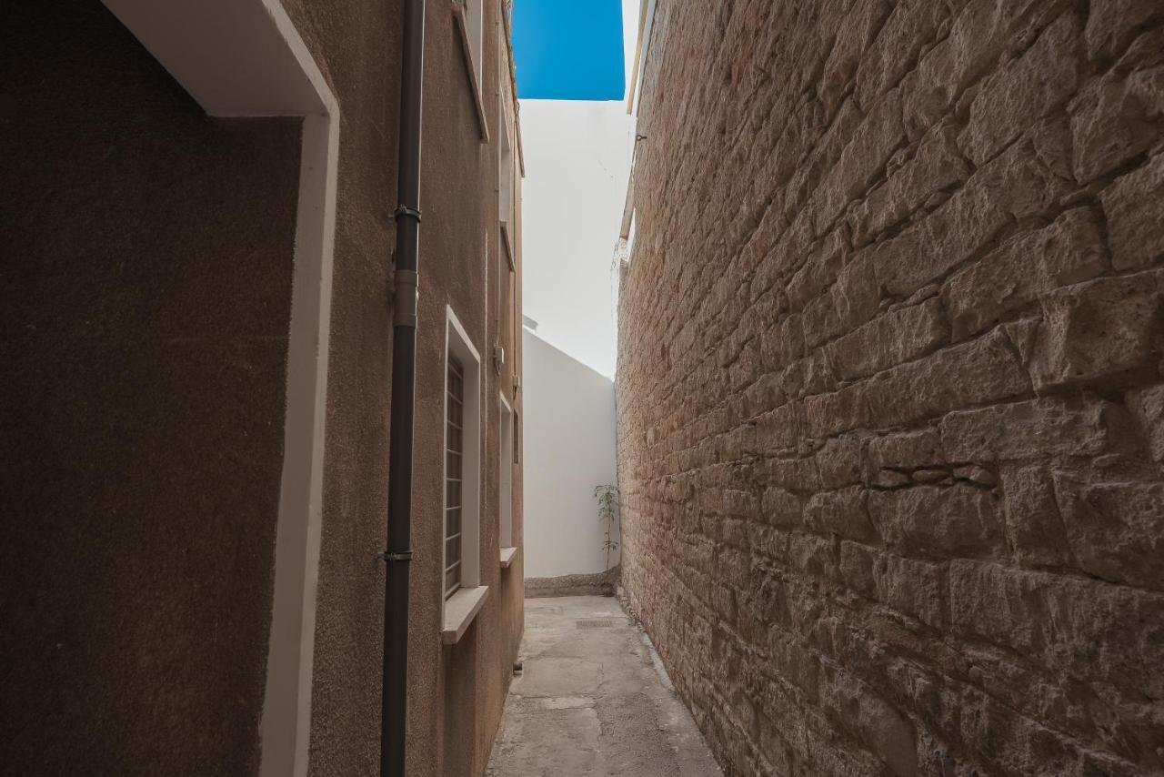 Eins Rooms - City Center Limassol Exterior foto